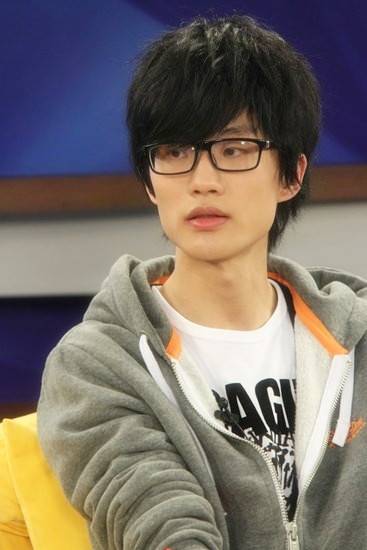 许嵩十首歌曲发布,风格多变"串烧"起来毫无违和感_万古_嵩鼠_乌鸦