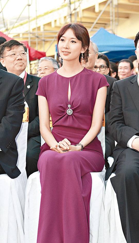 49岁林志玲与郭台铭关系遭曝光!