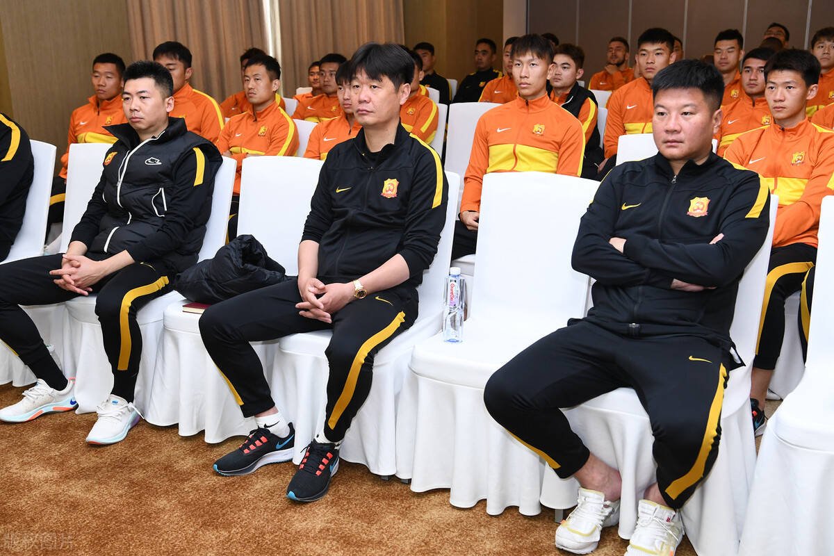 官宣确认,失业256天,李金羽亮相新岗位,李霄鹏送祝福,李铁羞愧_玉昆