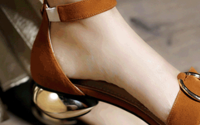 我们来了解一下夏天穿凉鞋脚臭的原因有哪些,首先可能是穿着的原因.