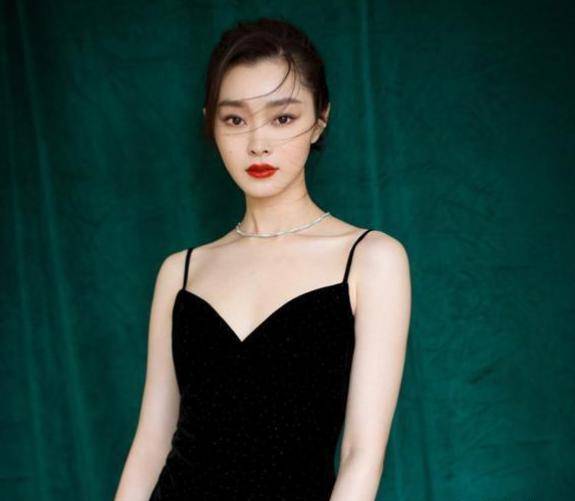 体重过百的人很难做到,曼妙身段让人爱_好身材_锻炼_女明星