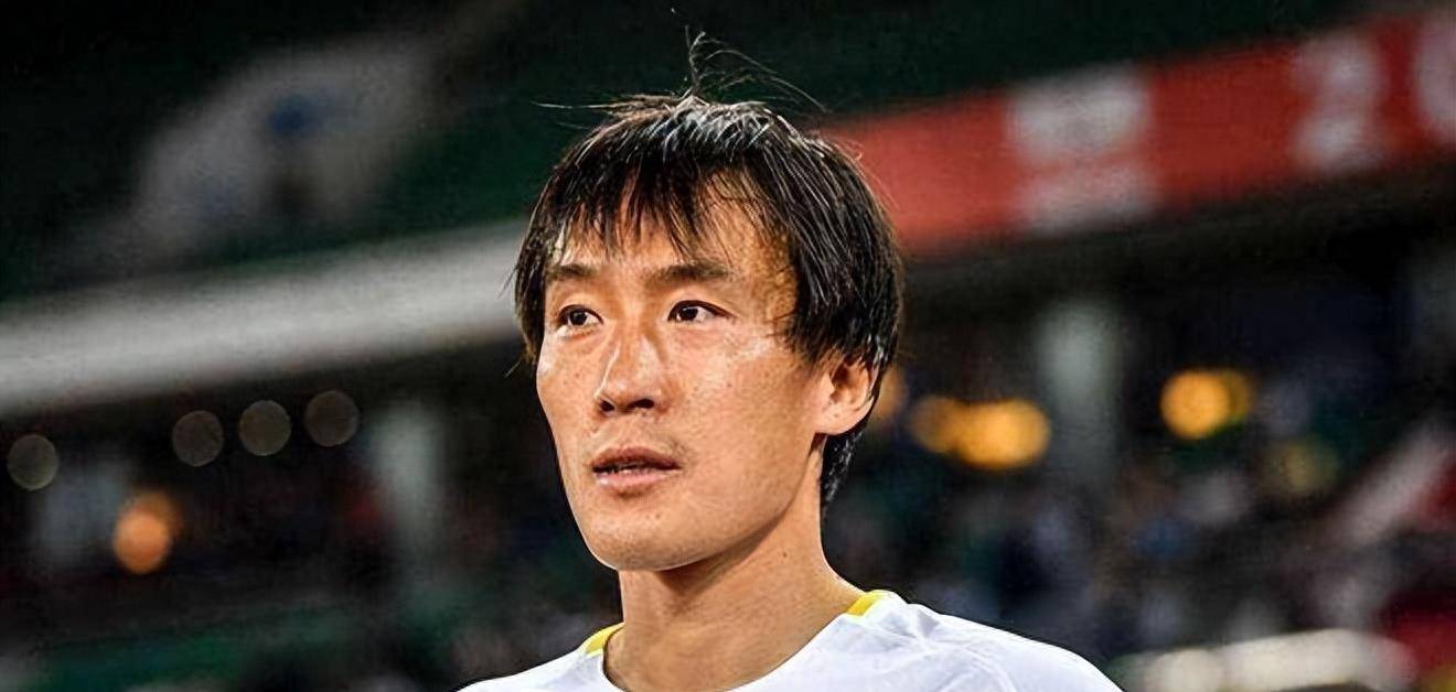 国足名宿杜威新生涯:海外执教首秀轻取对手_的足球_亚洲_徐根宝