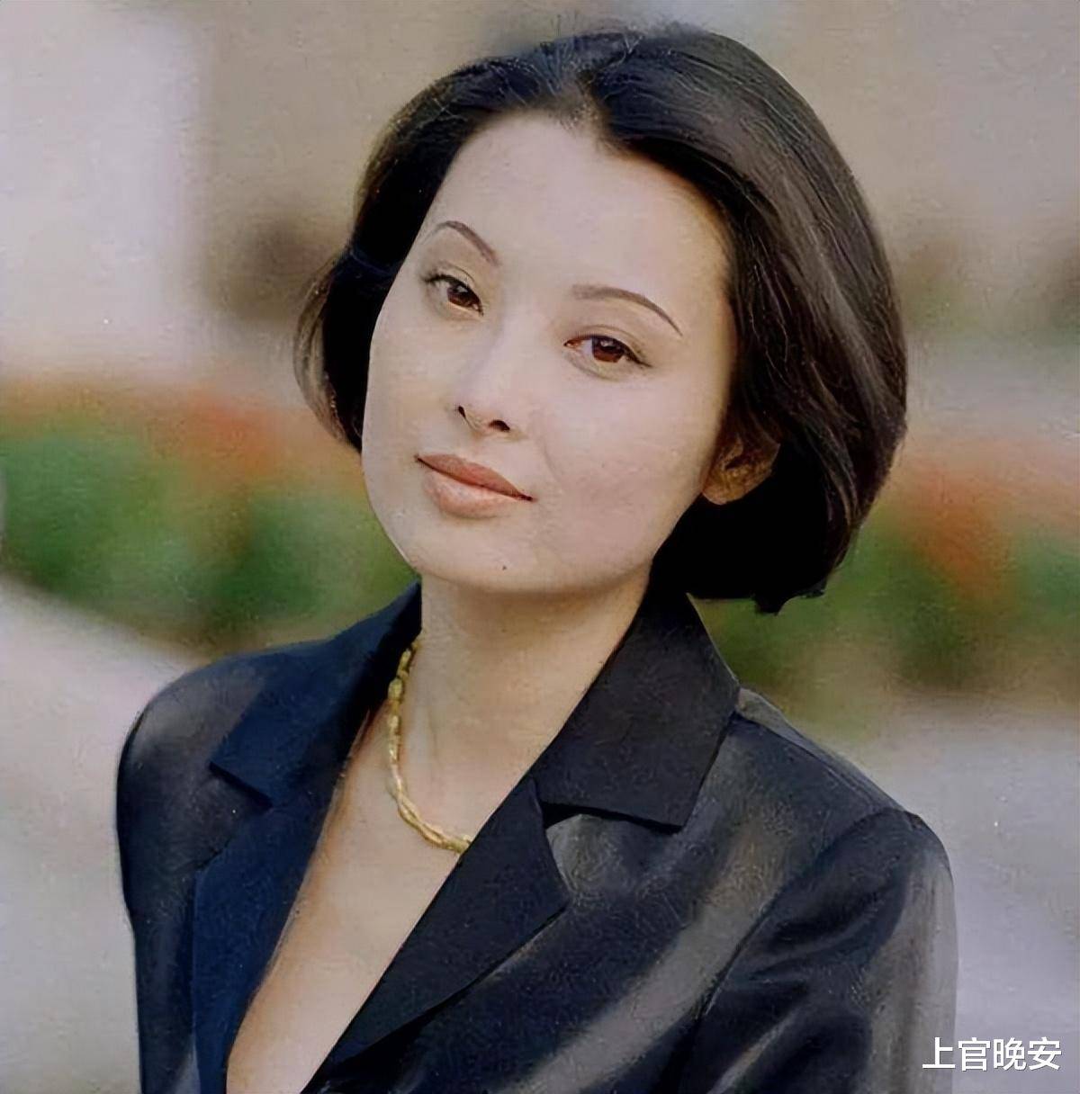 偷狗,揭同行隐私,diss圈内潜规则,袁立是真性情,还是拎不清?