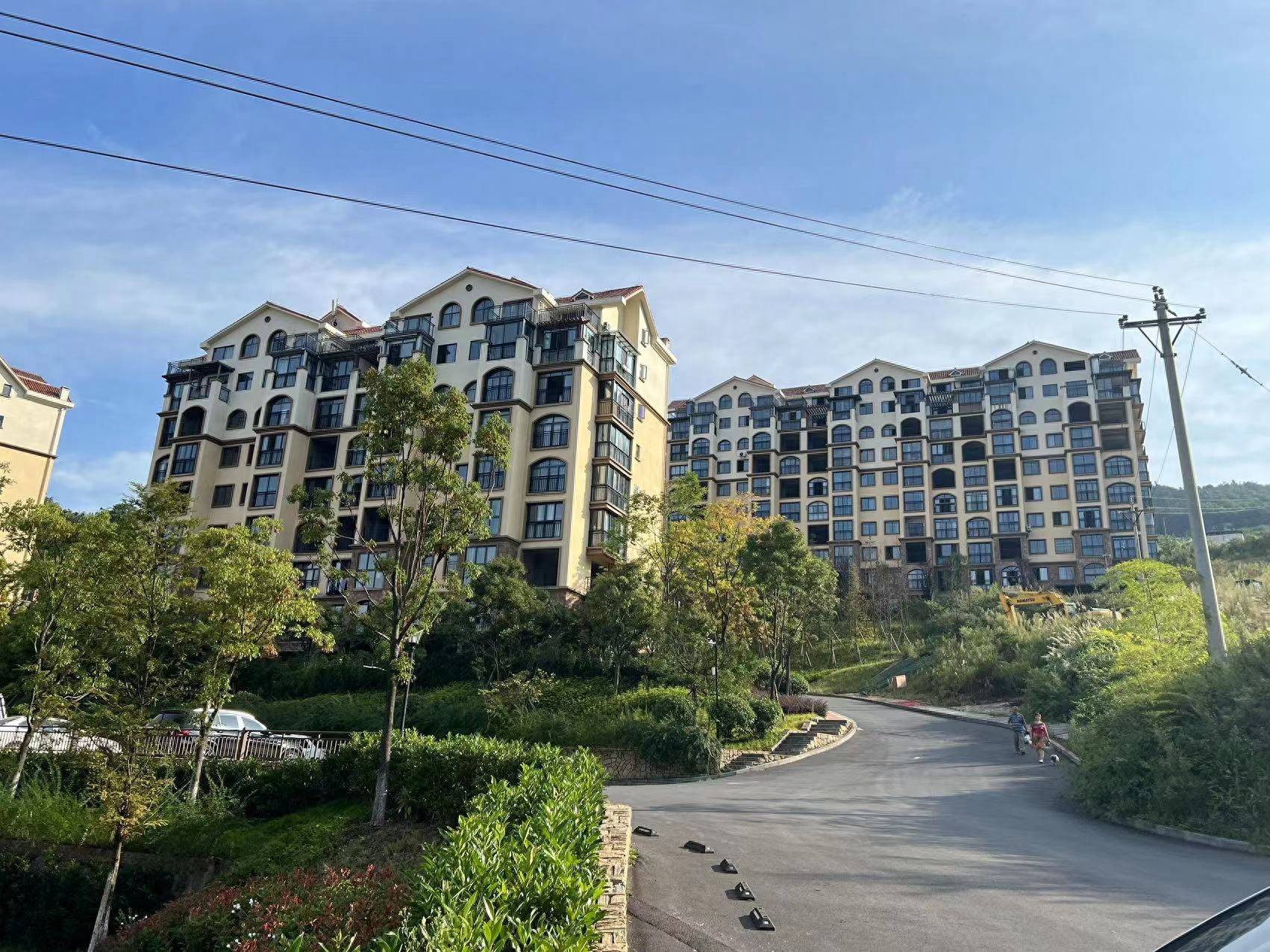 金洲云澜栖海拔1250米凤凰山海拔得天独厚位置,90%以上森林覆盖重庆