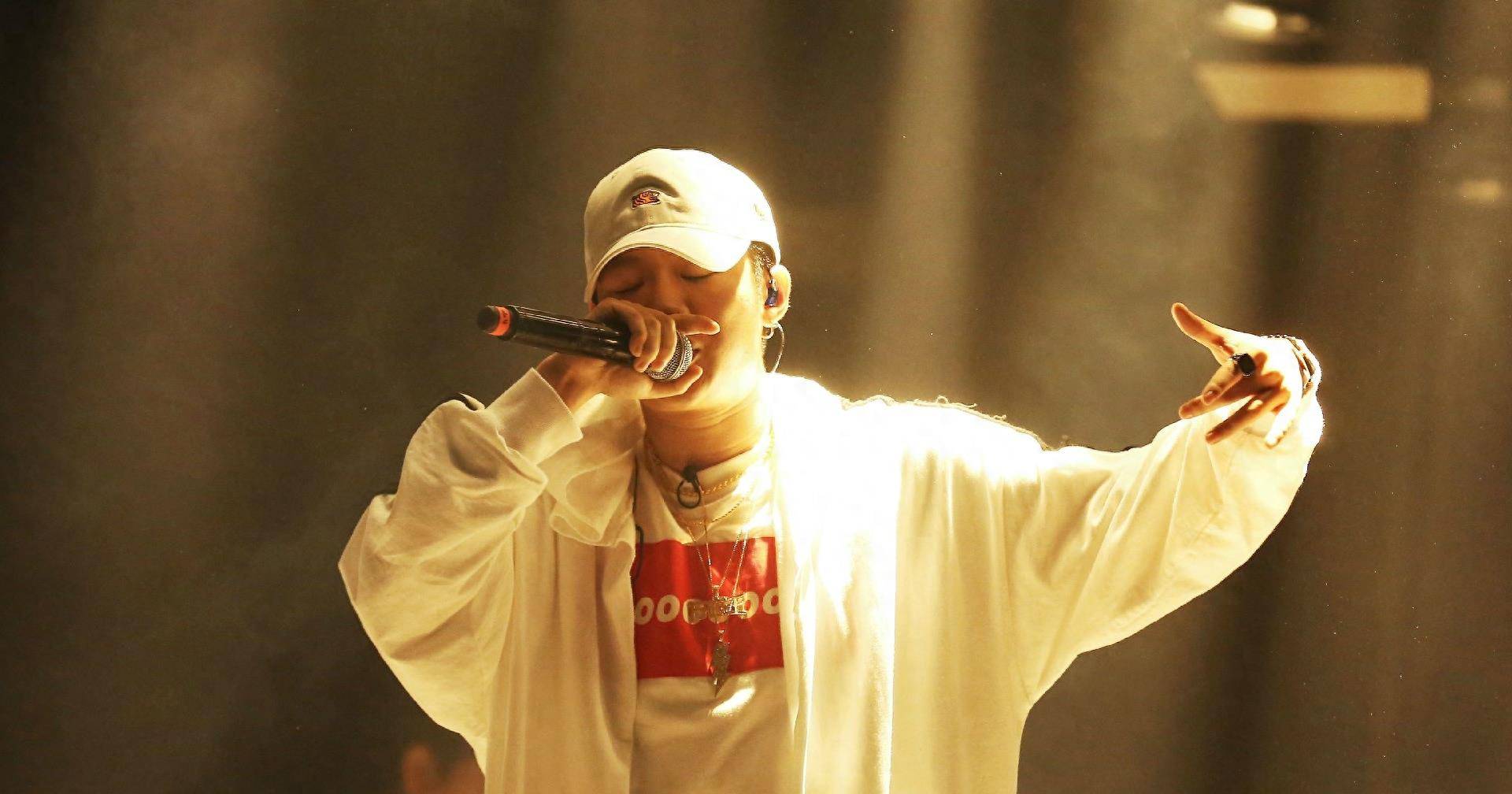 周淑怡在直播中确认了与pgone的关系,并在比赛中透