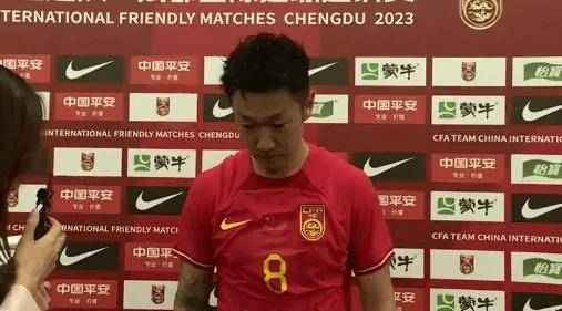 中國男足球員徐新：我們需要加倍努力，爭取好結果