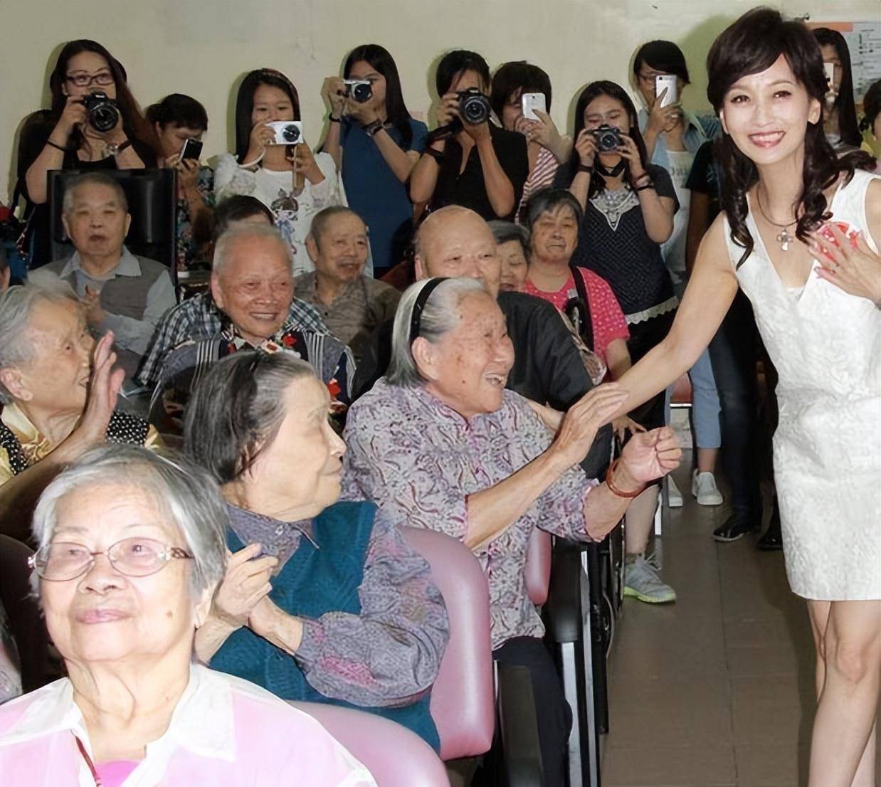 女神赵雅芝,经理一段糟糕的婚姻,活成了理想中的样子_心态_原因_叶童