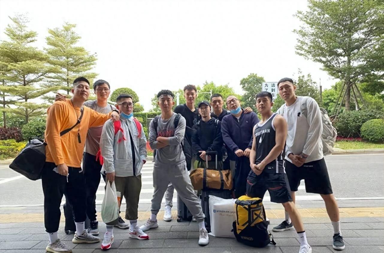 9位师傅退出!野球帝爆出买粉丑闻,李观洋人设崩塌_老师傅_篮球_王翔