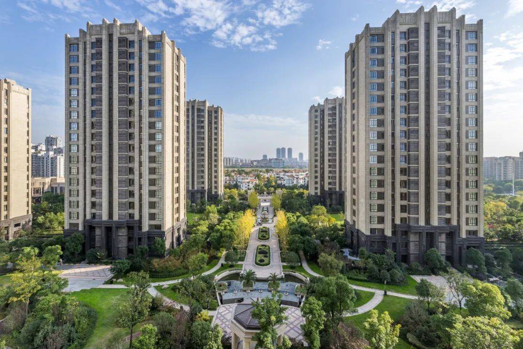 莘庄地铁上盖新鸿基「天荟悦麟」约151-185㎡大平层 单价仅5.