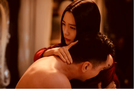 佛企出品 | 悬疑科幻电影《破军x档案隐身人》正在热映_佛山_林中飞