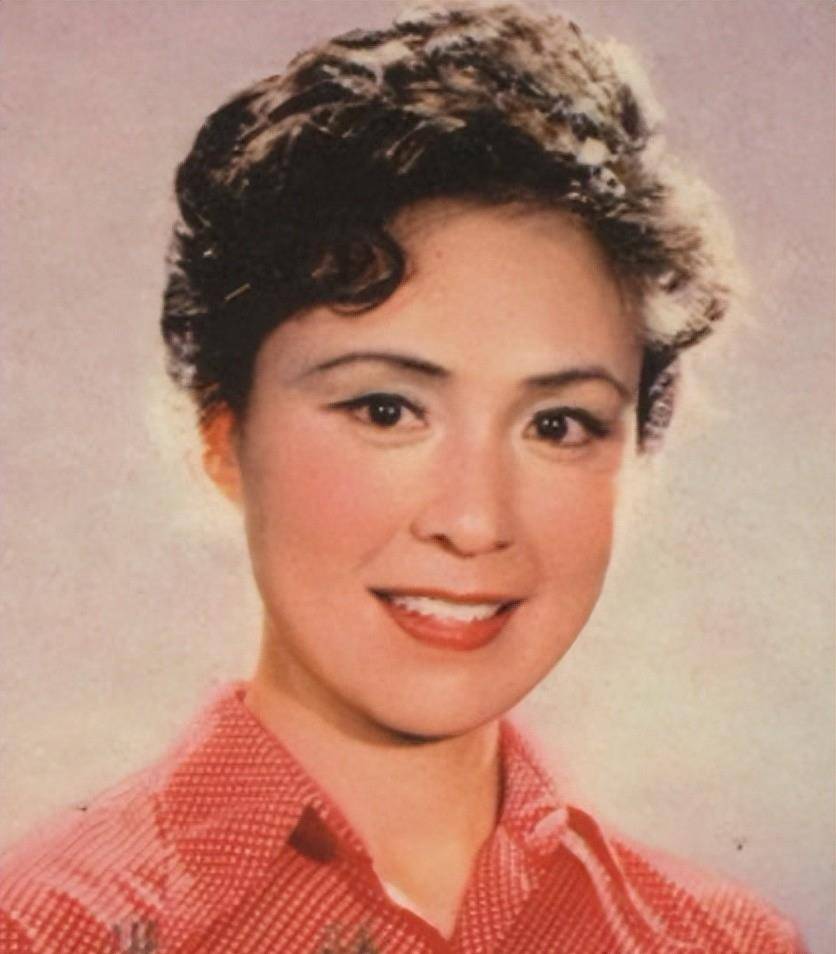 导演杨延晋:风流半生因潘虹离婚,再婚娶才女玄小佛,现在怎样_洪融