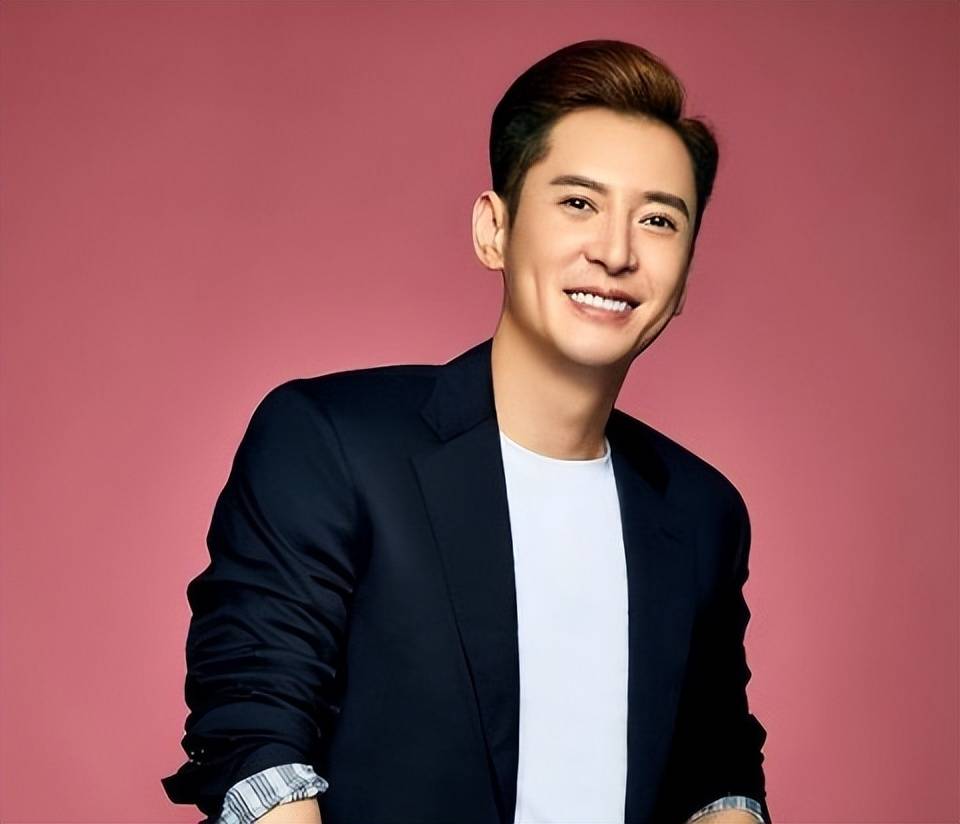 也是学霸王者,韩栋唯独缺一个标志性角色_事业_的发展_明星