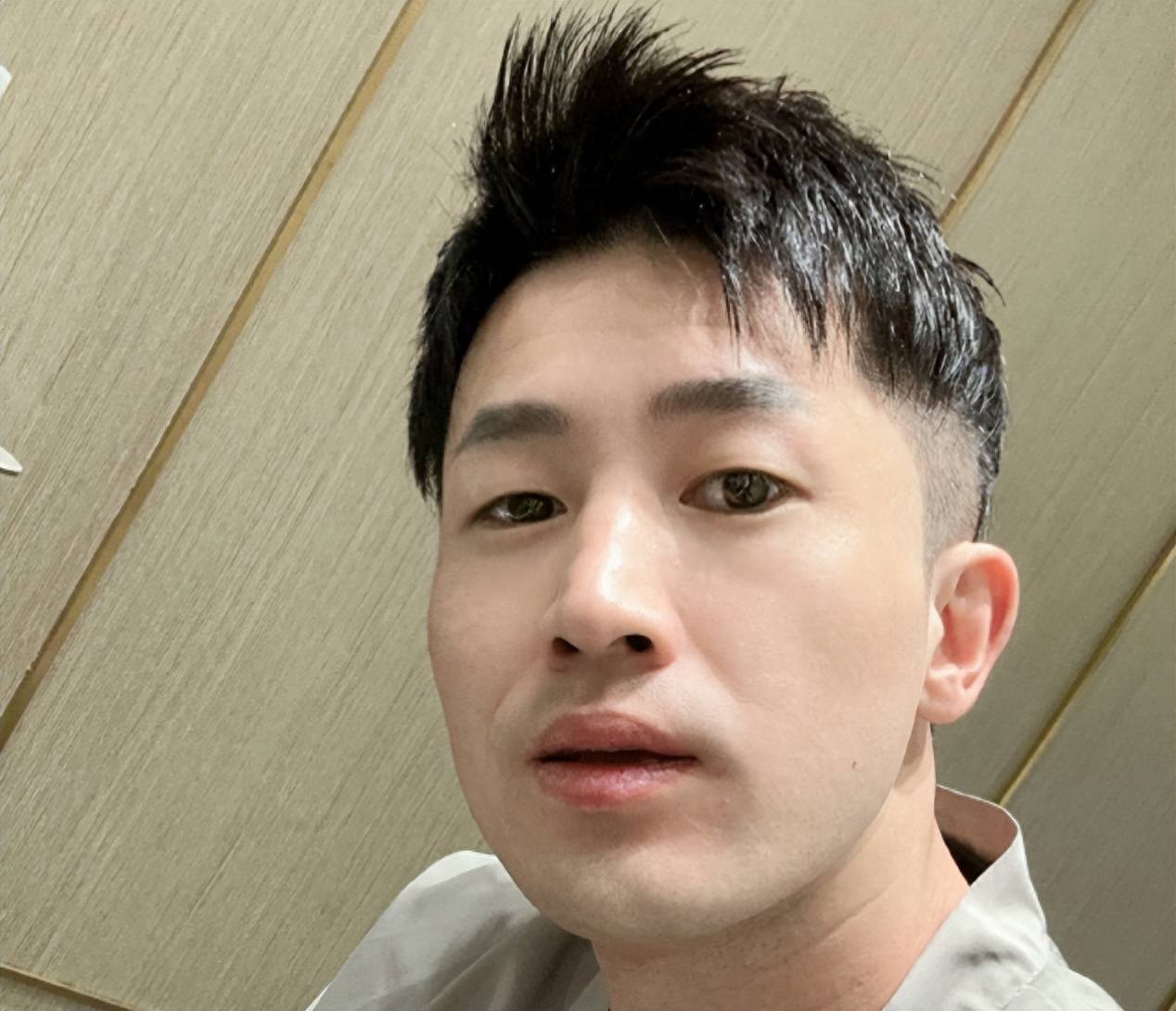 对直播行业进行严打,所以仙洋也就理所应当的被列入了"劣迹艺人"名单