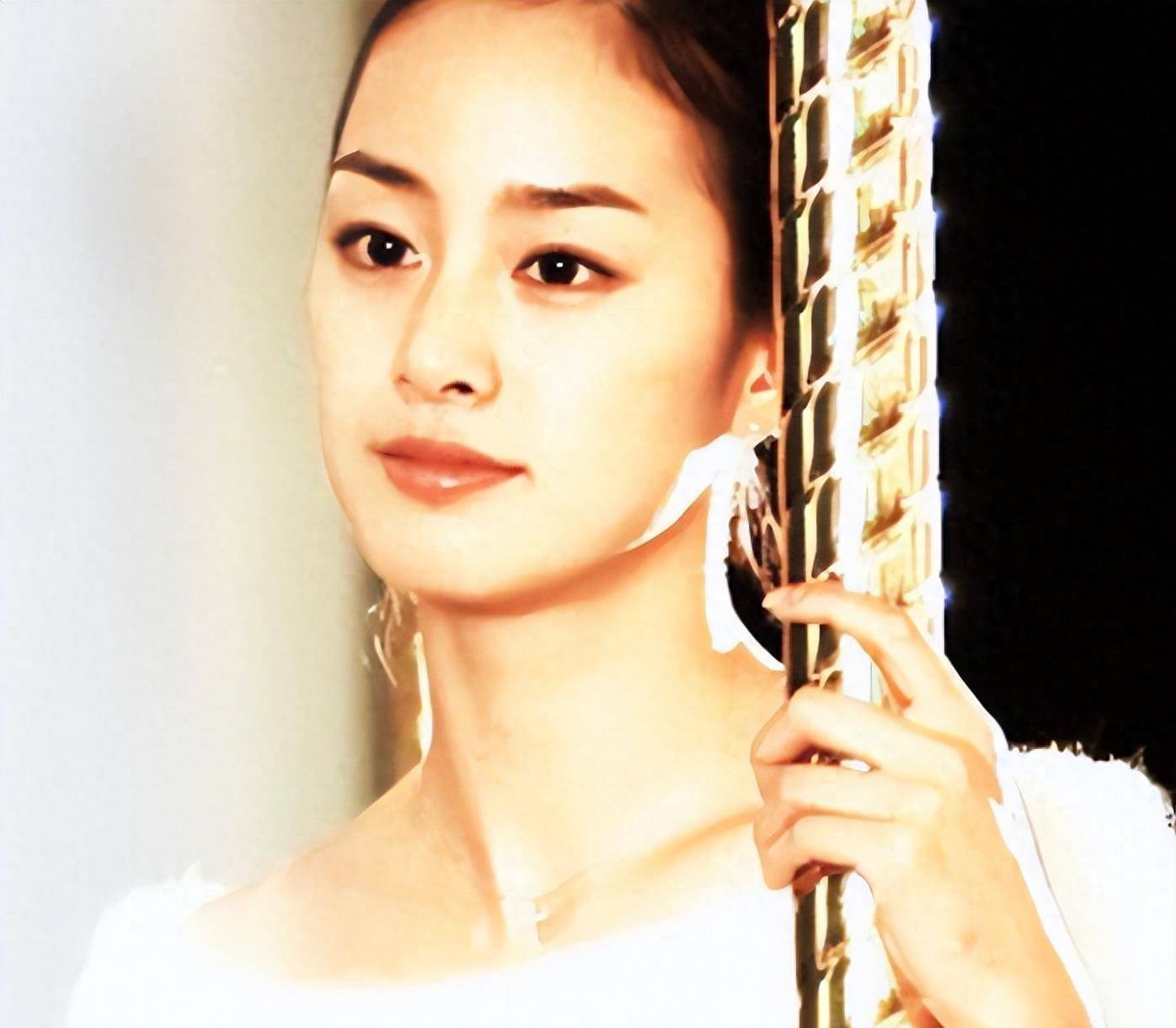 卡契尼的《圣母颂》(万福玛丽亚)和古诺的《圣母颂》(万福玛丽亚)的