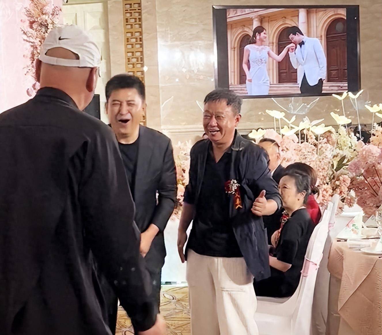 邵峰结婚图片