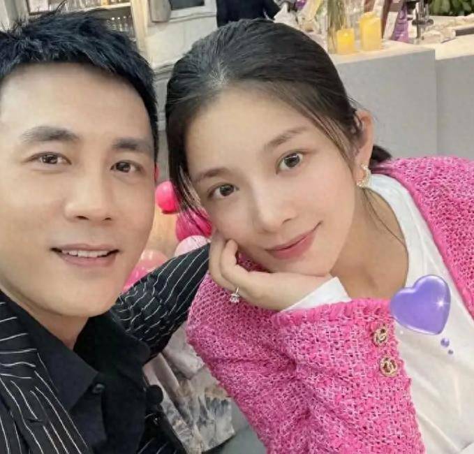 放着秋瓷炫和张嘉倪不要,不少人好奇女方究竟是何方神圣.