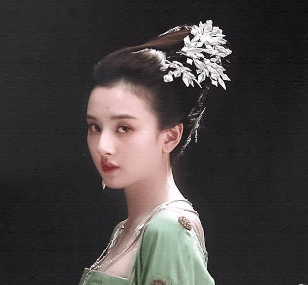 王俊凯荧幕初吻被夺走 ?