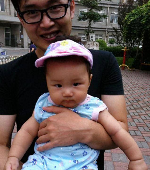 从相恋到相守23年,他不仅是优秀的演员,还是百分百的好爸爸_李晔_崔奕