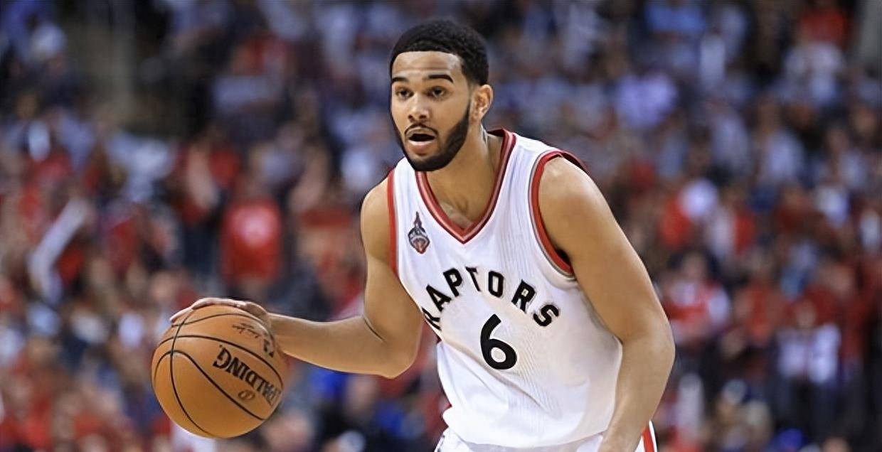 从冷门到巨星:科里·约瑟夫的加拿大篮球逆袭之路_队友_球员_能力