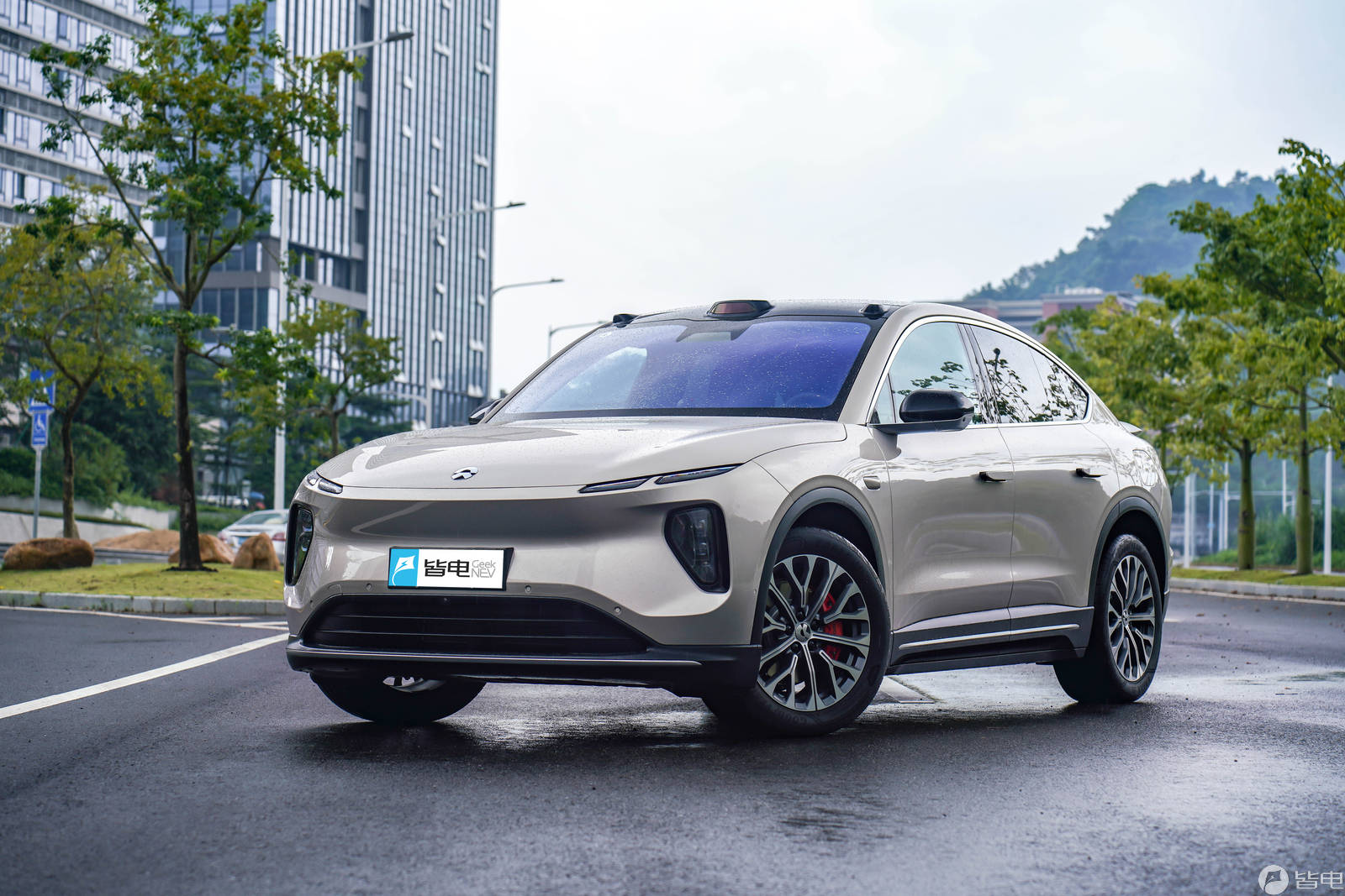 抢先试驾蔚来全新ec6_搜狐汽车_搜狐网