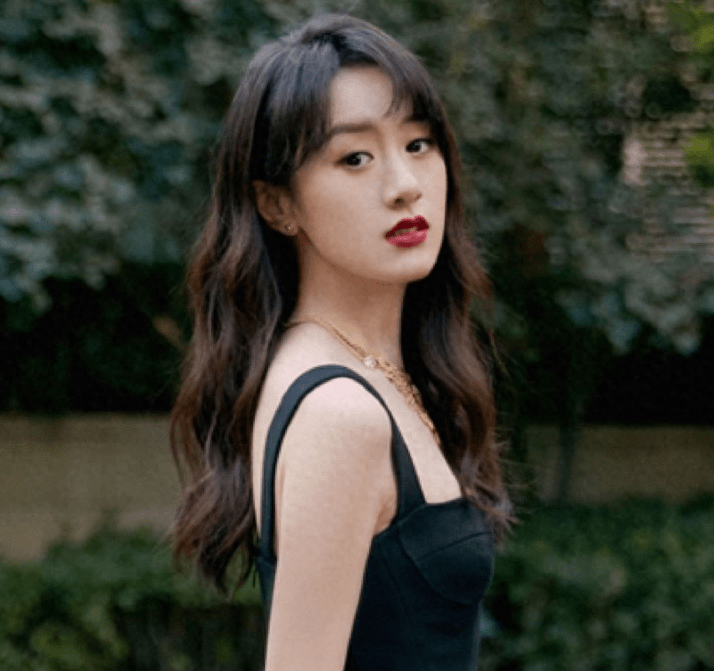 袁冰妍微博被封事业凉凉,昔日cp成毅直播心情好,两人现状大不同_cue