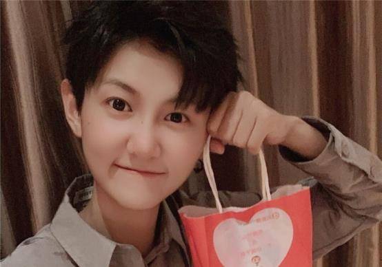 2011年的总决赛冠军名字叫做段林希,她是一个非常男孩子气,并且只专注