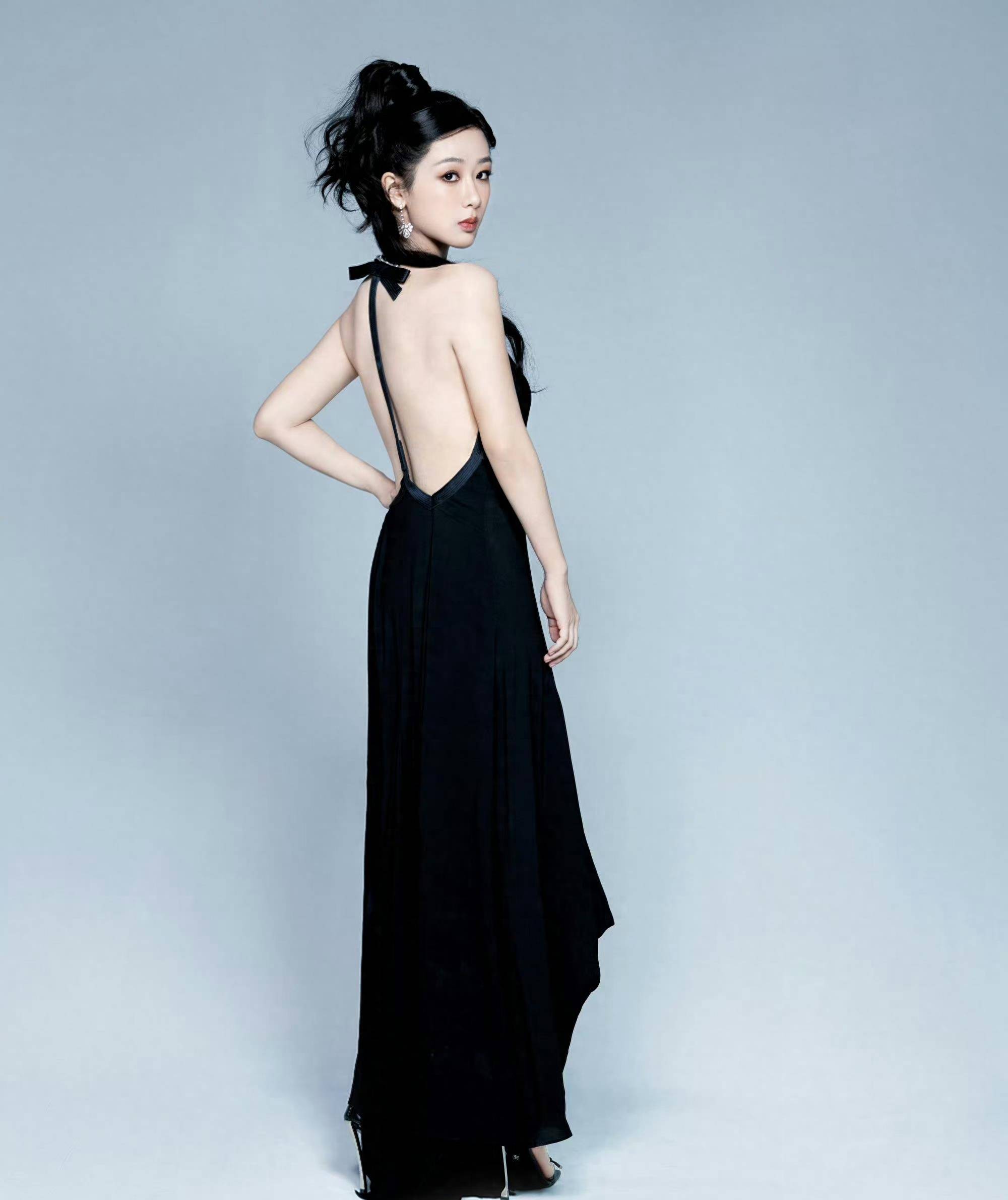 杨紫穿露背黑裙好美,简直就是性感小野猫!_整体_新造型_套装