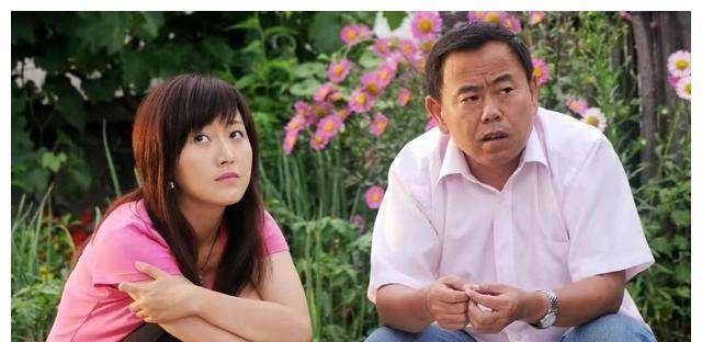 潘阳:父亲潘长江强捧16年不红,嫁10亿富豪成阔太,那英早有预料_女儿