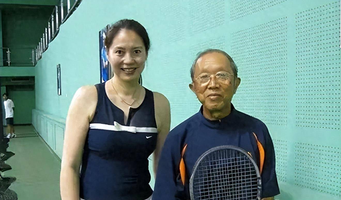 胡娜,比赛时寻求国外庇护,叛逃多年如今已再次回来捞金_时候_网球