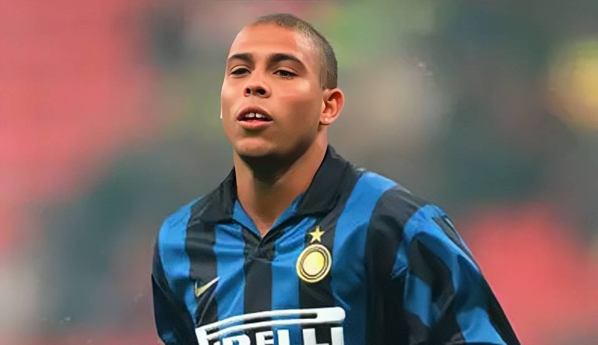 邦辰素颜逛街遭曝光,大罗前女友身材太性感,球迷:迷人!