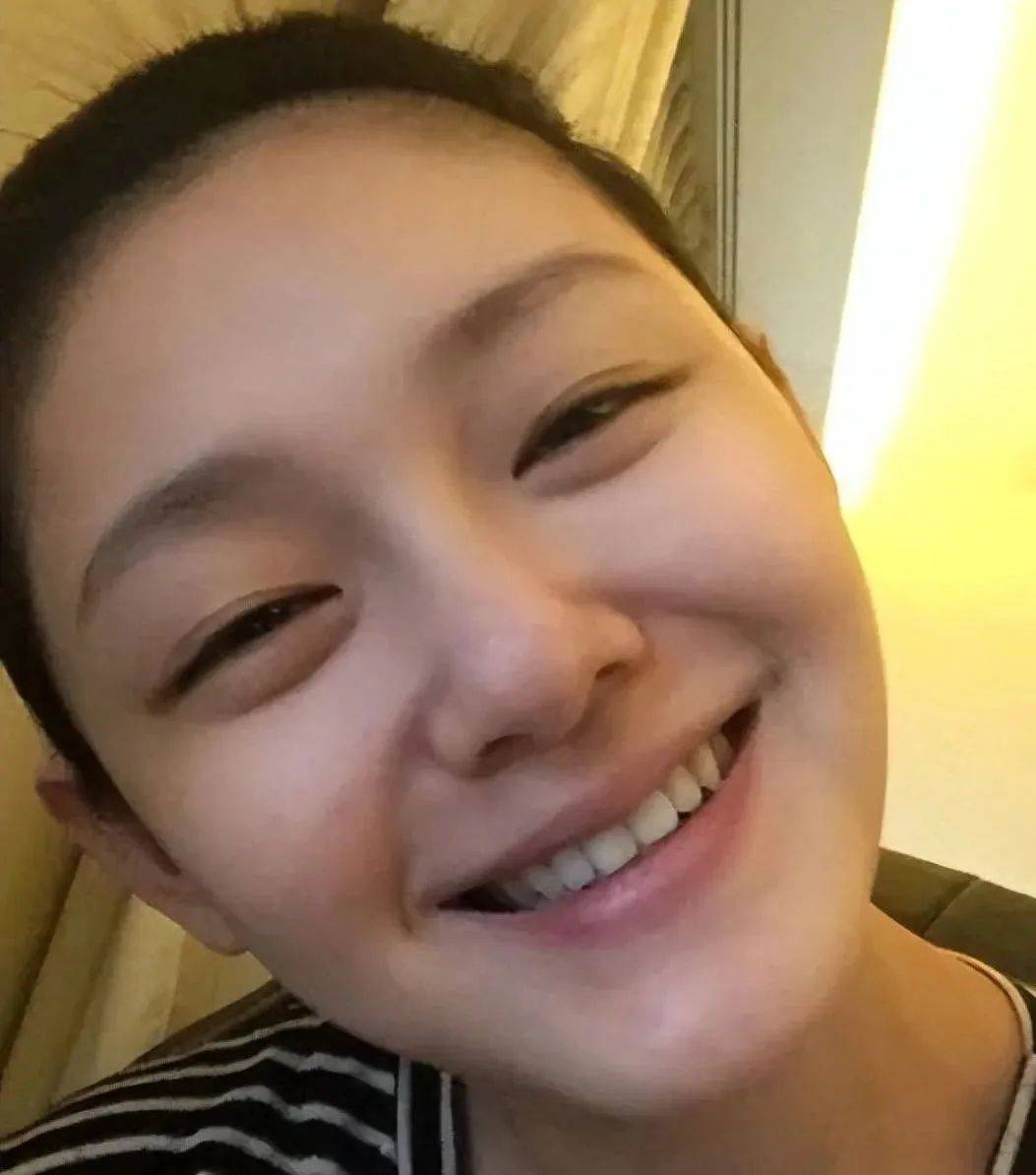 大s现身晒素颜照,网友惊呼产后恢复太好!_状态_生活_照片