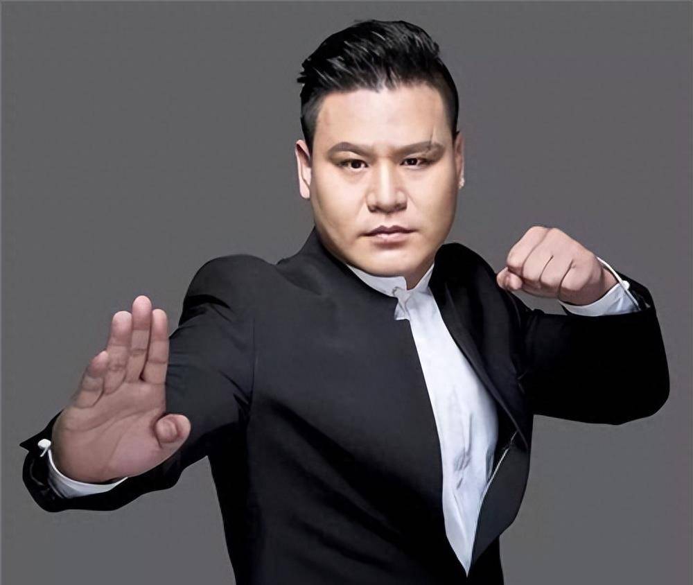 中国影坛10大高手,个个都有真功夫,李连杰,甄子丹,均不是对手_梁小龙