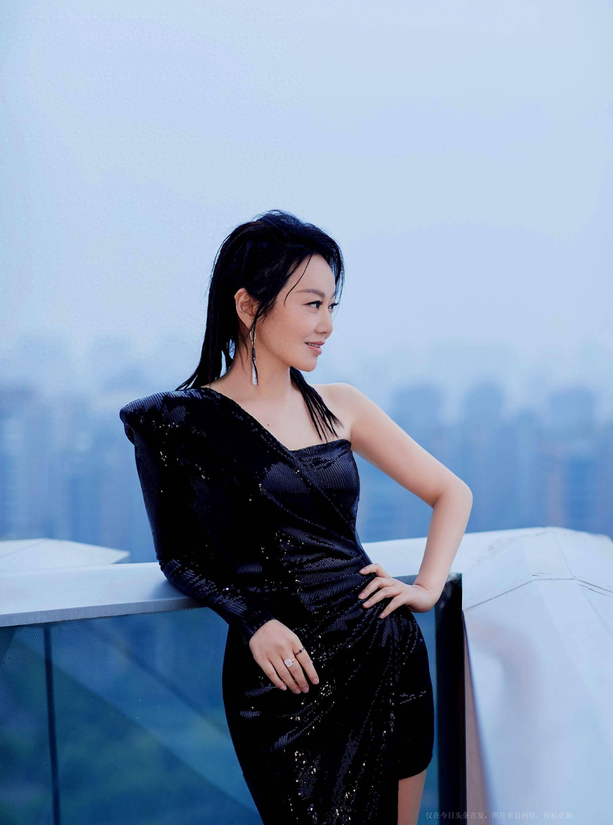 离婚18年了,闫妮和前夫邹伟的人生状况有何不同?_闫妮来_生活_机会