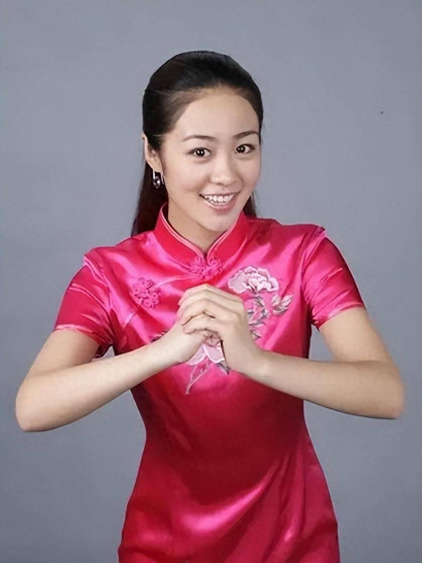 演员毕畅:被赵本山养大11年,最后悔的是嫁给被判14年的前夫_表演_白