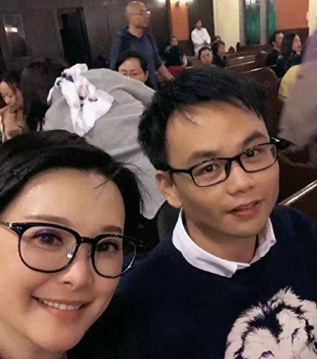 网友袁立生活很干净!_梁太平_丈夫_事业