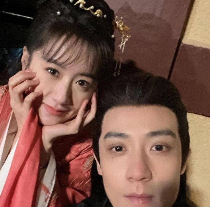 袁冰妍逃税风波后续,微博被禁言本人暂未道歉,多部待播剧受影响_成毅