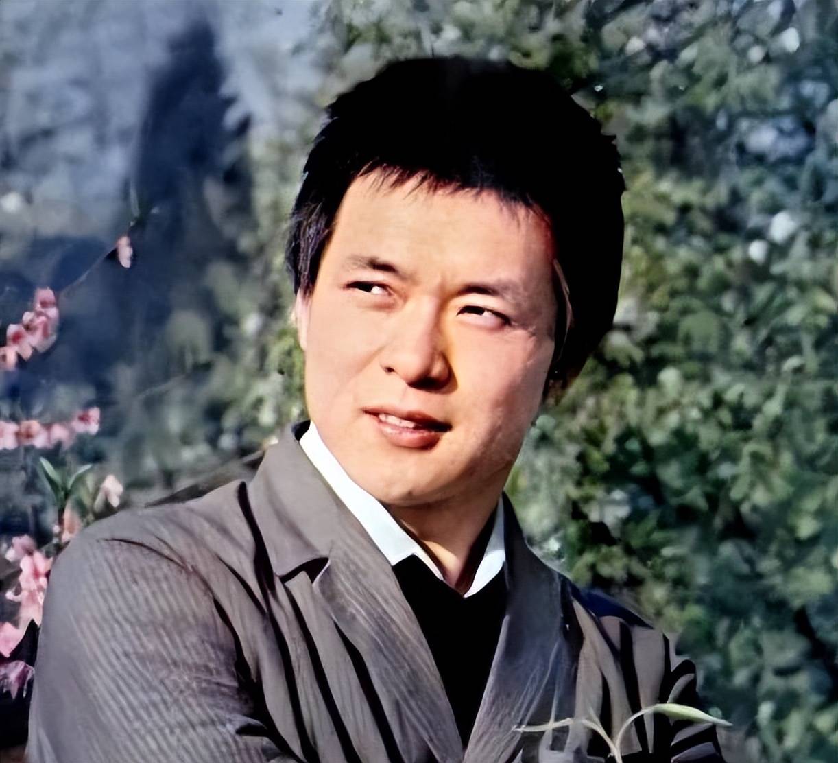 65岁的"囚歌之王"迟志强,出狱37年后,儿子的职业曝光让人泪目_刘晓庆