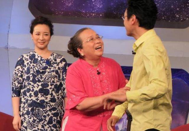 他是容嬷嬷的"儿子",出道15年无人认识,媳妇却"人尽皆知"_李明启_王雨