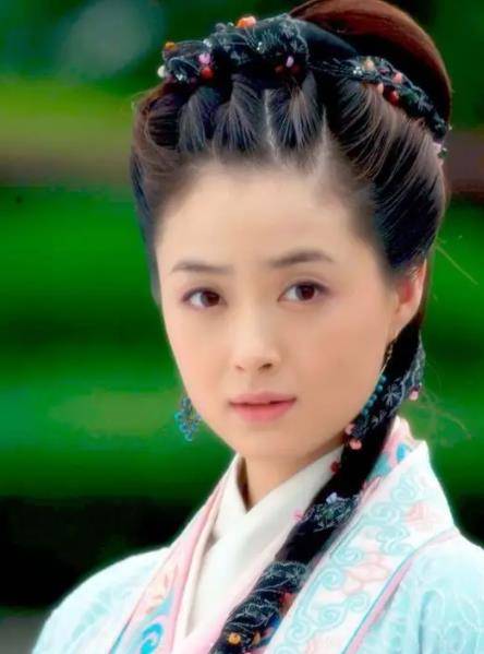 为了北漂父母辞职陪蒋欣,因天龙八部翻身成女王,感情至今没着落