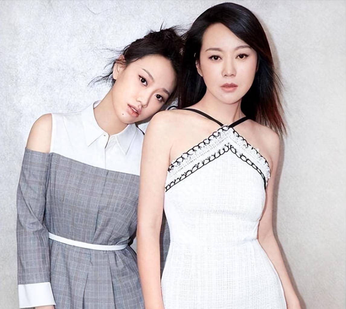 据透露,闫妮爱上了比他小7岁的李晨,两人多次同框,更多信息被曝光