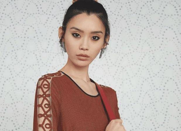 网曝奚梦瑶身价已超10亿?