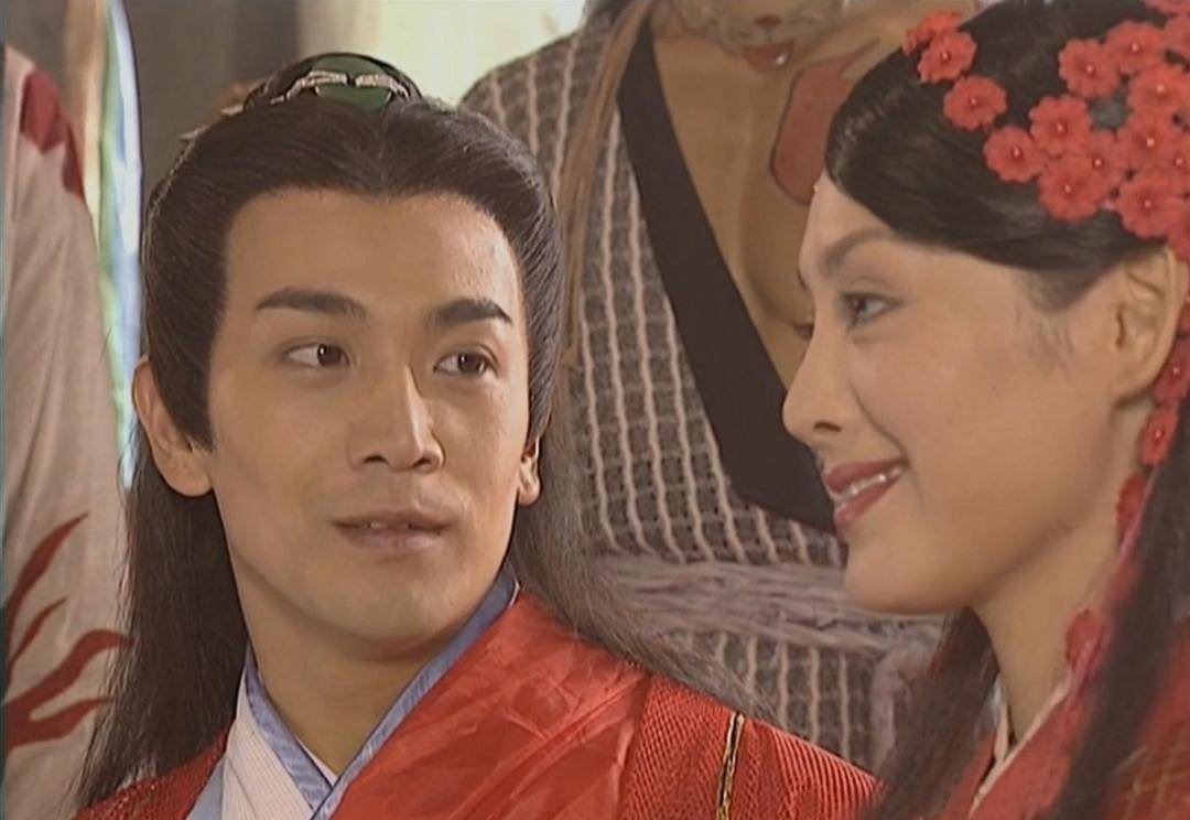 此外还有:杨业的媳妇儿老太君佘赛花,杨八妹杨延琪,杨九妹杨延瑛,厨房