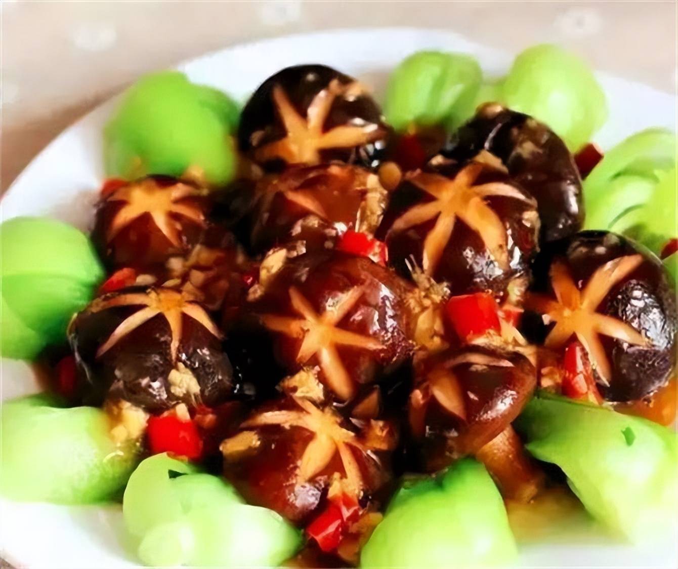 万万没想到,香菇这样搭配又香又鲜,简单几步,好吃下饭,真解馋_口感