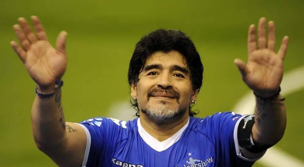 坎通纳:马拉多纳身上那种霸气让人望尘莫及,我跟梅西都无法比肩_能力