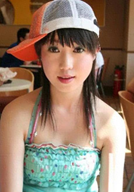 最红裸模张筱雨:22岁时拍写真火爆全网,如今将近40岁仍单身