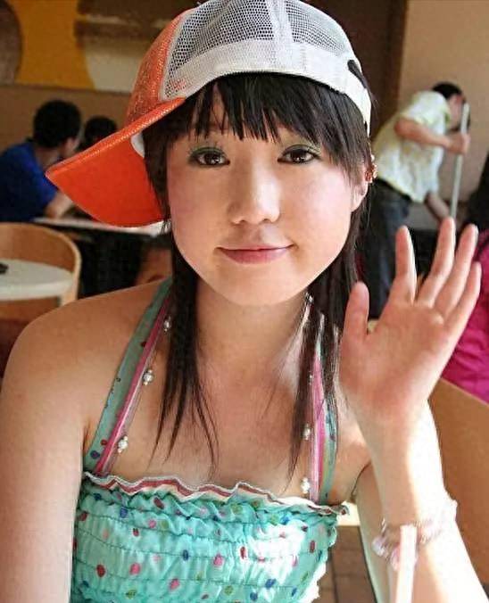 "张筱雨,出道一年拍21套人体写真,今38岁仍孤身一人_艺术_照片_因为