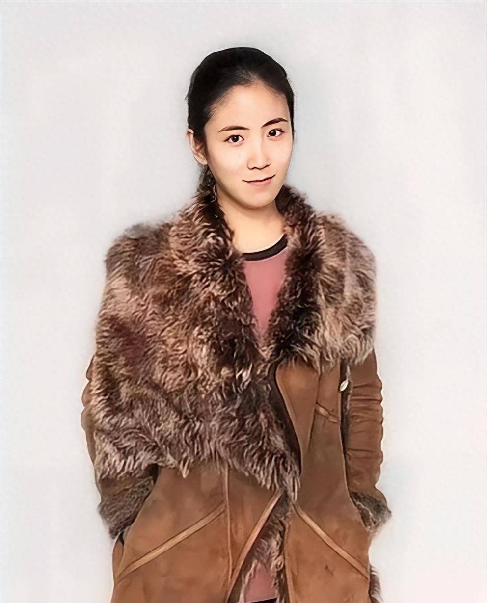 后因"潜规则"被雪藏,现状令人唏嘘_曹佳睿_离开_角色