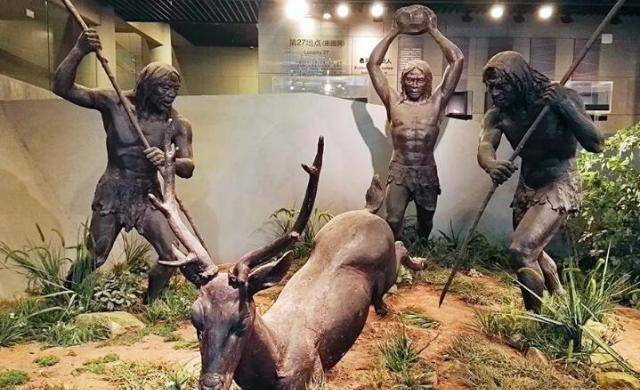 数十万年前人类先祖如何生活?