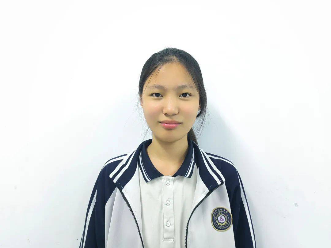 高二(3)班 张嘉榕——张璐老师"立志欲坚不欲锐,成功在久不在速.