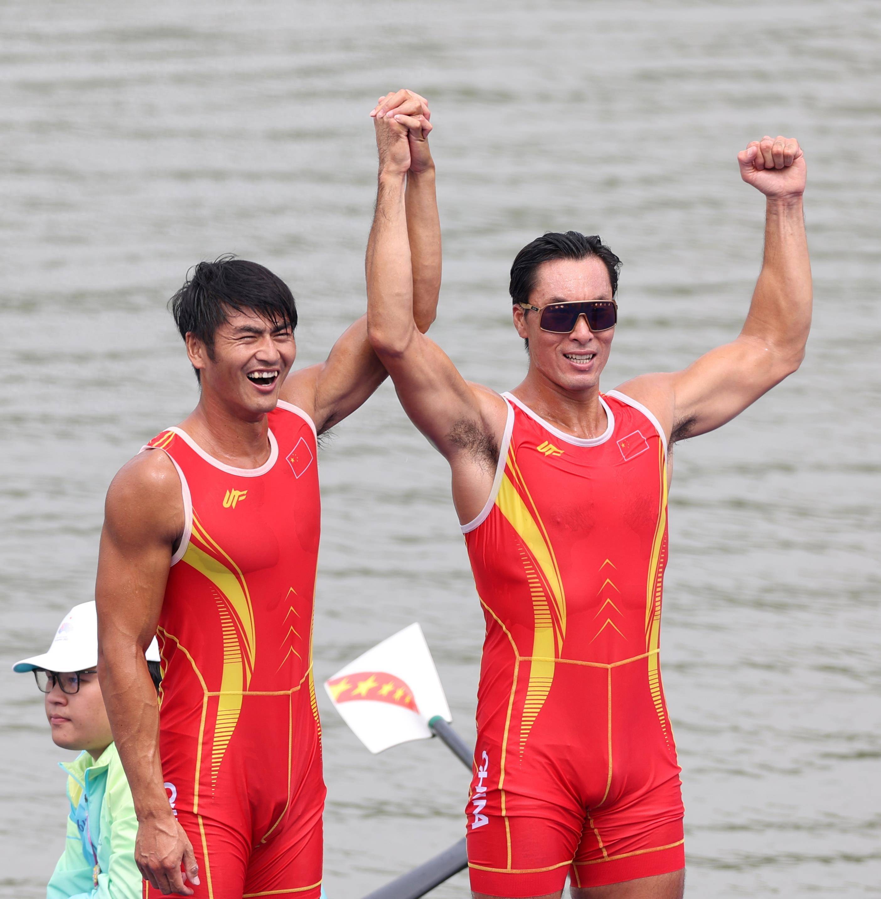 (杭州亚运会)赛艇-刘治宇张亮夺得男子双人双桨冠军(2)